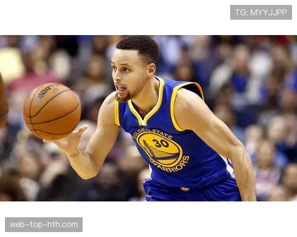 扬尼斯挡拆强突制造高效内线胜过库里外线拉扯